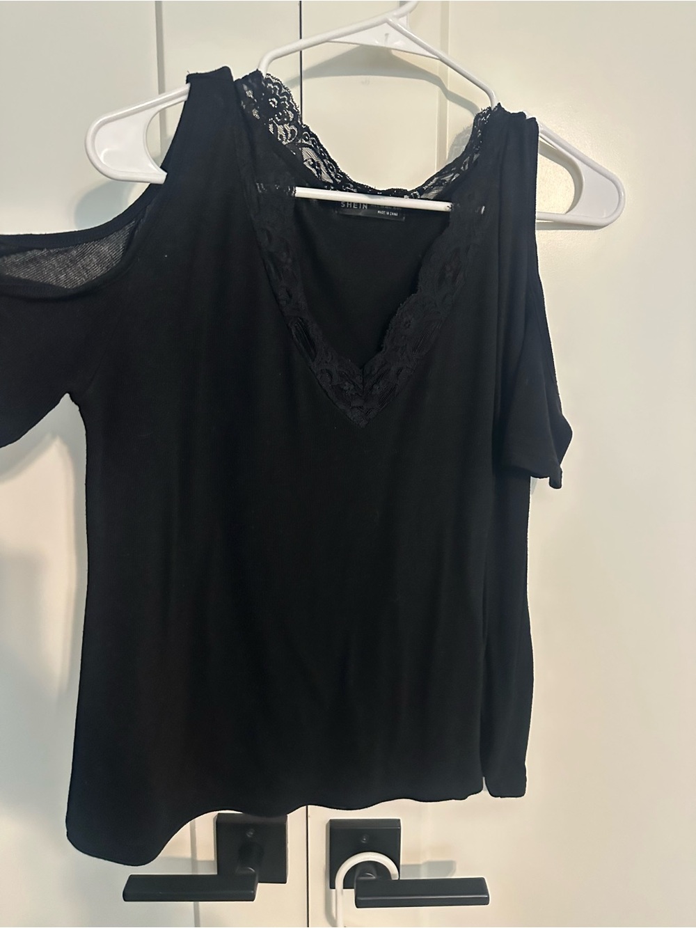 SHEIN Black Cold-Shoulder V-Neck Lace Trim Tank Top